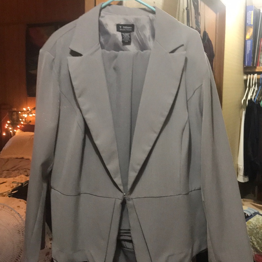 Pant suit